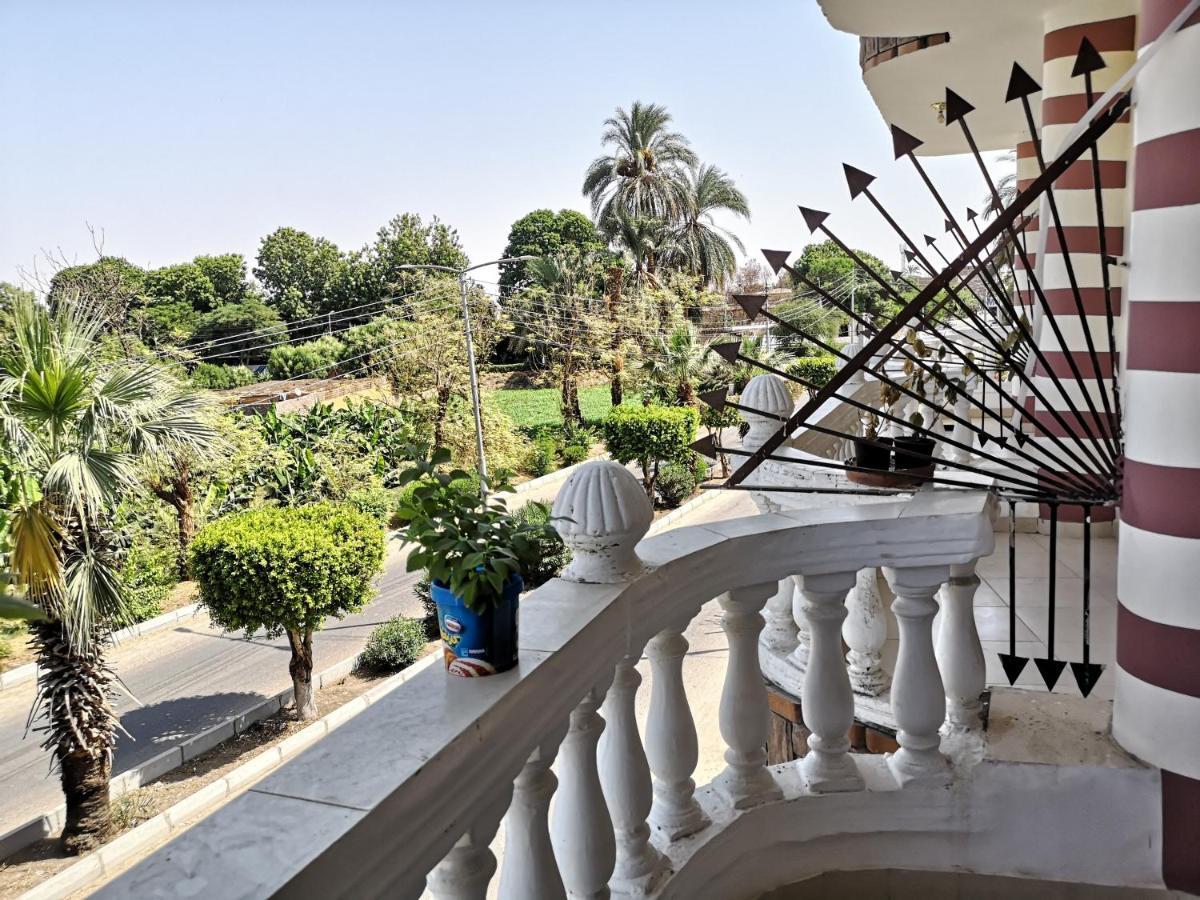 Luxor Hotel Bella Vista Apartments And Hotel Exterior photo